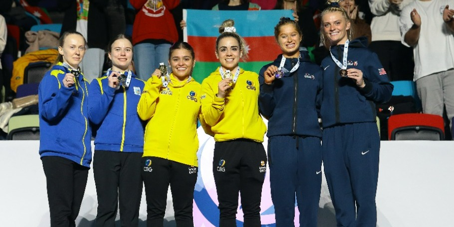 “8 yaşımdan batut gimnastikası ilə məşğul oluram”