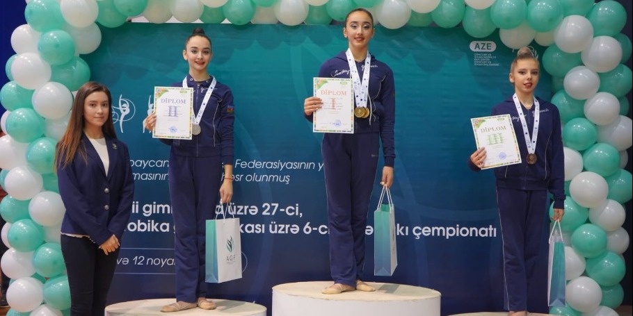 Noyabrın 11 və 12-də paytaxtda Azərbaycan Gimnastika Federasiyasının yenidən qurulmasının 20 illiyinə həsr olunmuş bədii gimnastika üzrə 27-ci, aerobika gimnastikası üzrə 6-cı birgə Bakı çempionatı keçirilib.