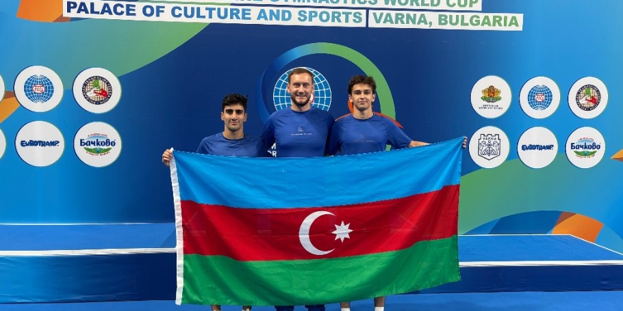 2 turnir, 12 medal