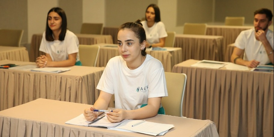 Theoretical and practical sessions of Aerobic Gymnastics coaching courses begin