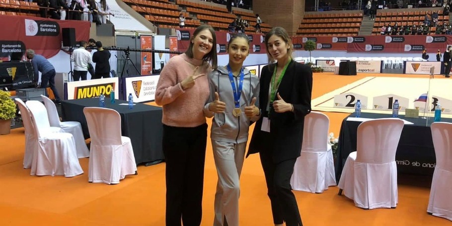 Arzu returns from Spain with a Silver medal