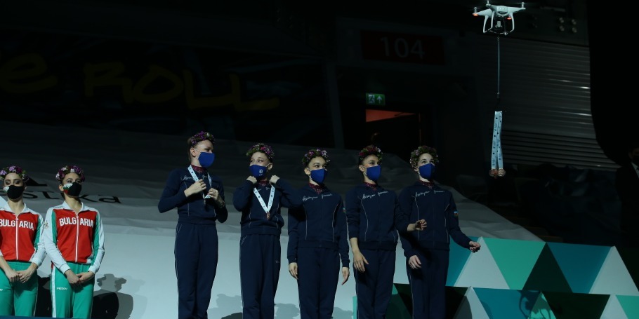 На Кубке мира в Баку медали вручали дроны