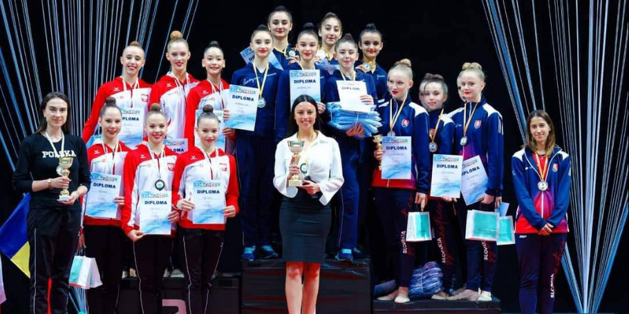 Bədii gimnastika ulduzları Polşada parlayıblar