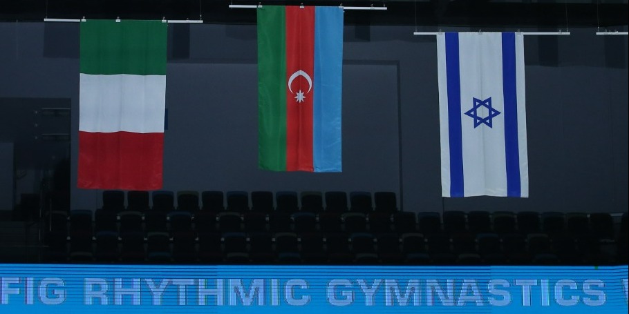 Tense contest, excitement and Azerbaijani National anthem