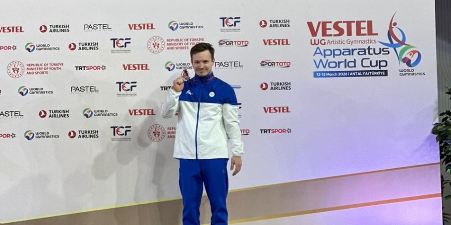 Nikita Simonov Dünya kubokunda bürünc medal qazandı