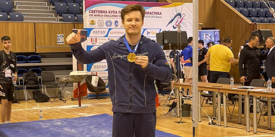Nikita Simonovdan qızıl medal