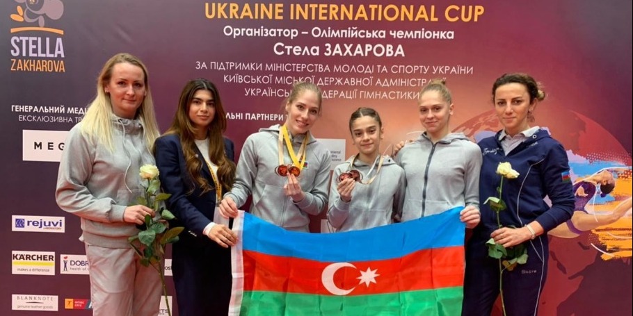 Наши спортивные гимнастки возвращаются с медалями из Киева