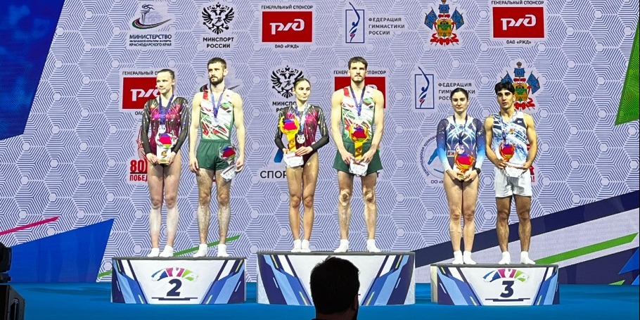 Sinxron proqramda 2 medal