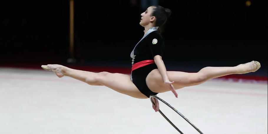 Gymnastics stars dazzle with their brilliant performances at the Continental Championships