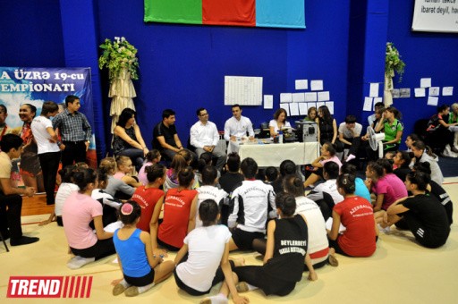 AN OLYMPIC CHAMPION MET WITH THE MEMBERS OF THE AZERBAIJANI NATIONAL TEAM IN GYMNASTICS