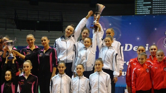 Азербайджанская гимнастка успешно выступила в Италии