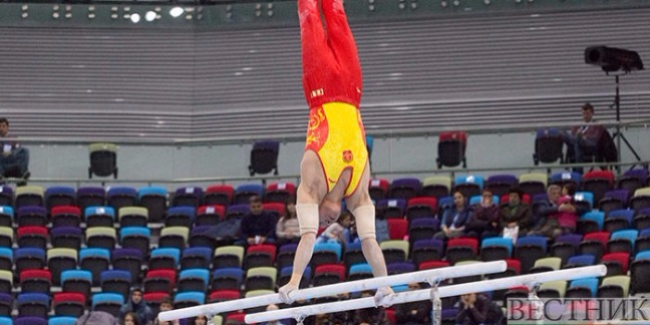 Çinli gimnast paralel qollarda qızıl medal qazanıb