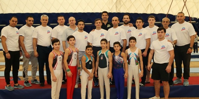 Академия FIG проводит в Баку тренерские курсы по мужской спортивной гимнастике