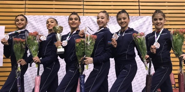 Gənc bədii gimnastlarımız Polşada 5 medal qazandılar