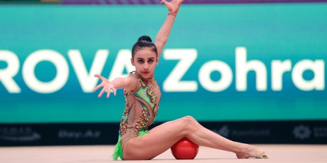 Zohra Aghamirova performs at 3 Finals of Challenge Cup