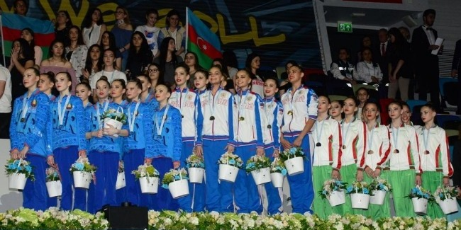 В Баку состоялась церемония награждения победителей Чемпионата Европы в командном зачете и в многоборье групповых упражнений