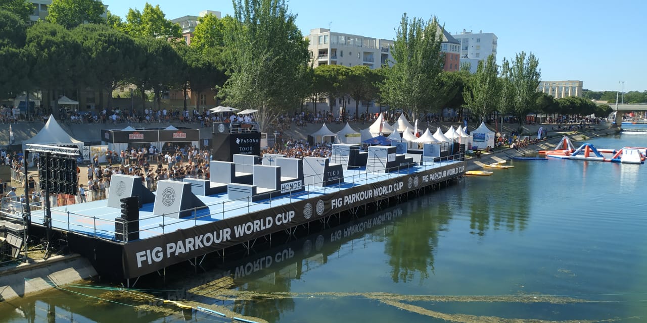 The representatives of Parkour participate at the World Cup