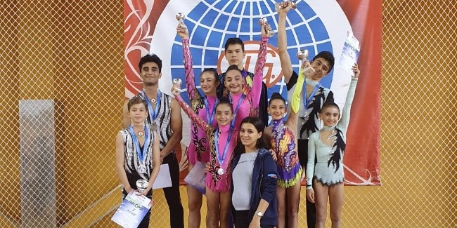 Our acrobats win 3 medals