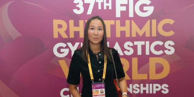 Aliya Garayeva comes to support the Azerbaijani athletes on the 4th day of the Rhythmic Gymnastics World Championships